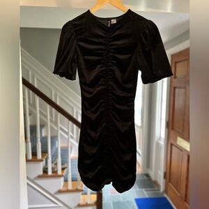 H&M stretch velvet style puff sleeve dress